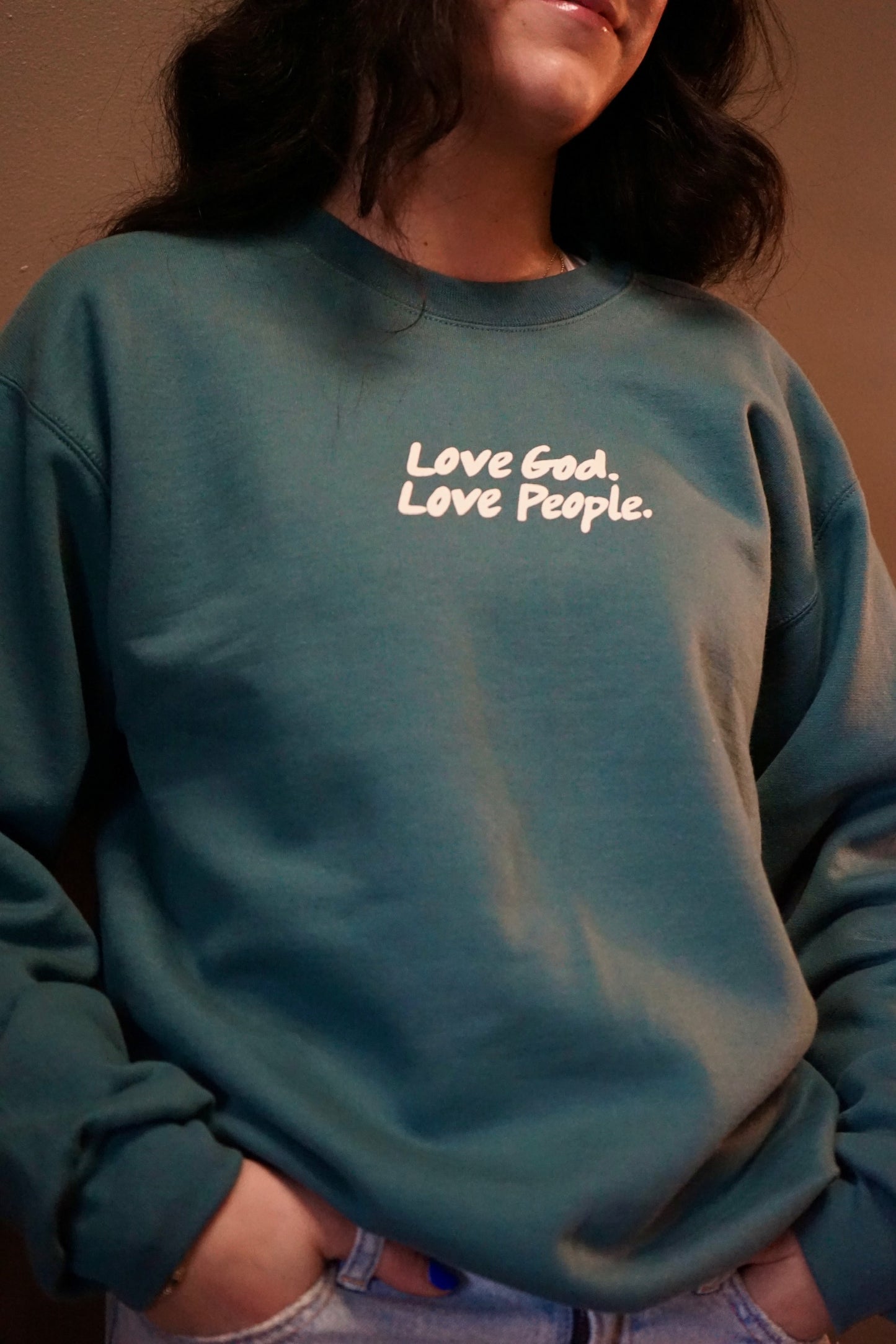Love God Love People Pullover l Christian Pullover
